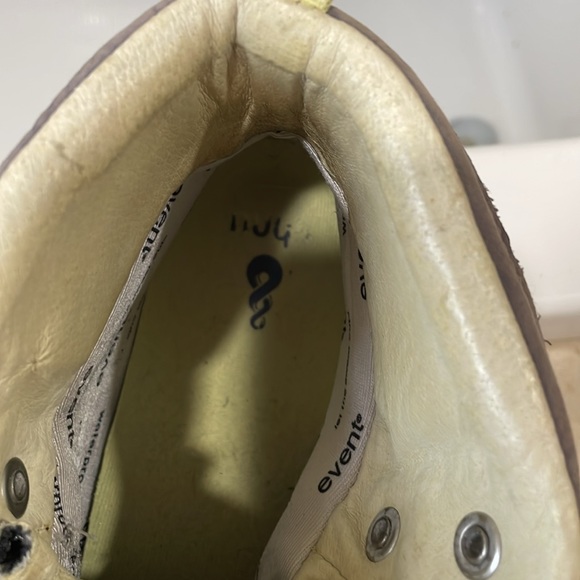 Ahnu hiking boots. - Picture 6 of 9